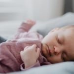 Cheerful-music-helps-babies-fall-asleep-easier